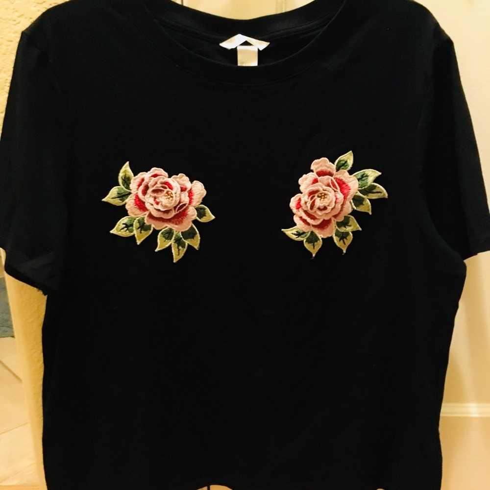 H&M black tee